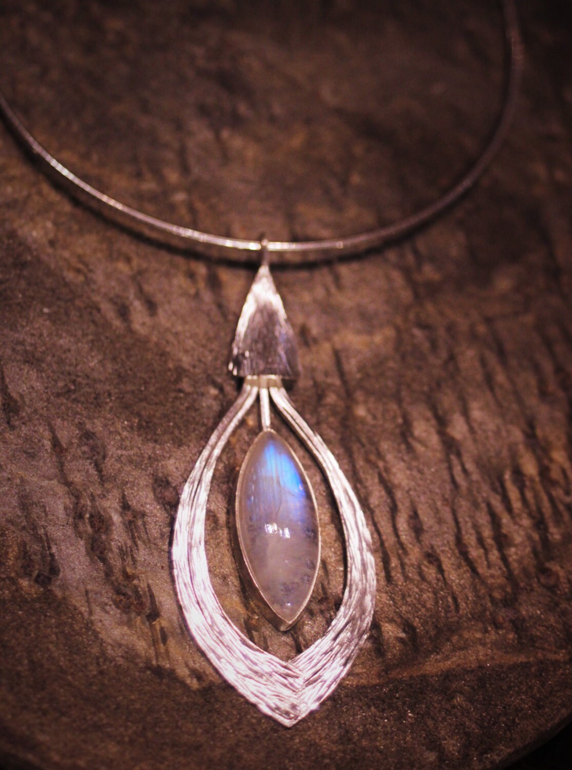 Blatt Anhänger Sterling Silber Halbedelstein Mondstein Lapis Lazuli Halskette Labradorit Gehämmert Natur Blatt Anhänger Sterling Silber Halbedelstein Mondstein Lapis Lazuli Halskette Labradorit Gehämmert Natur von UtasJoolz