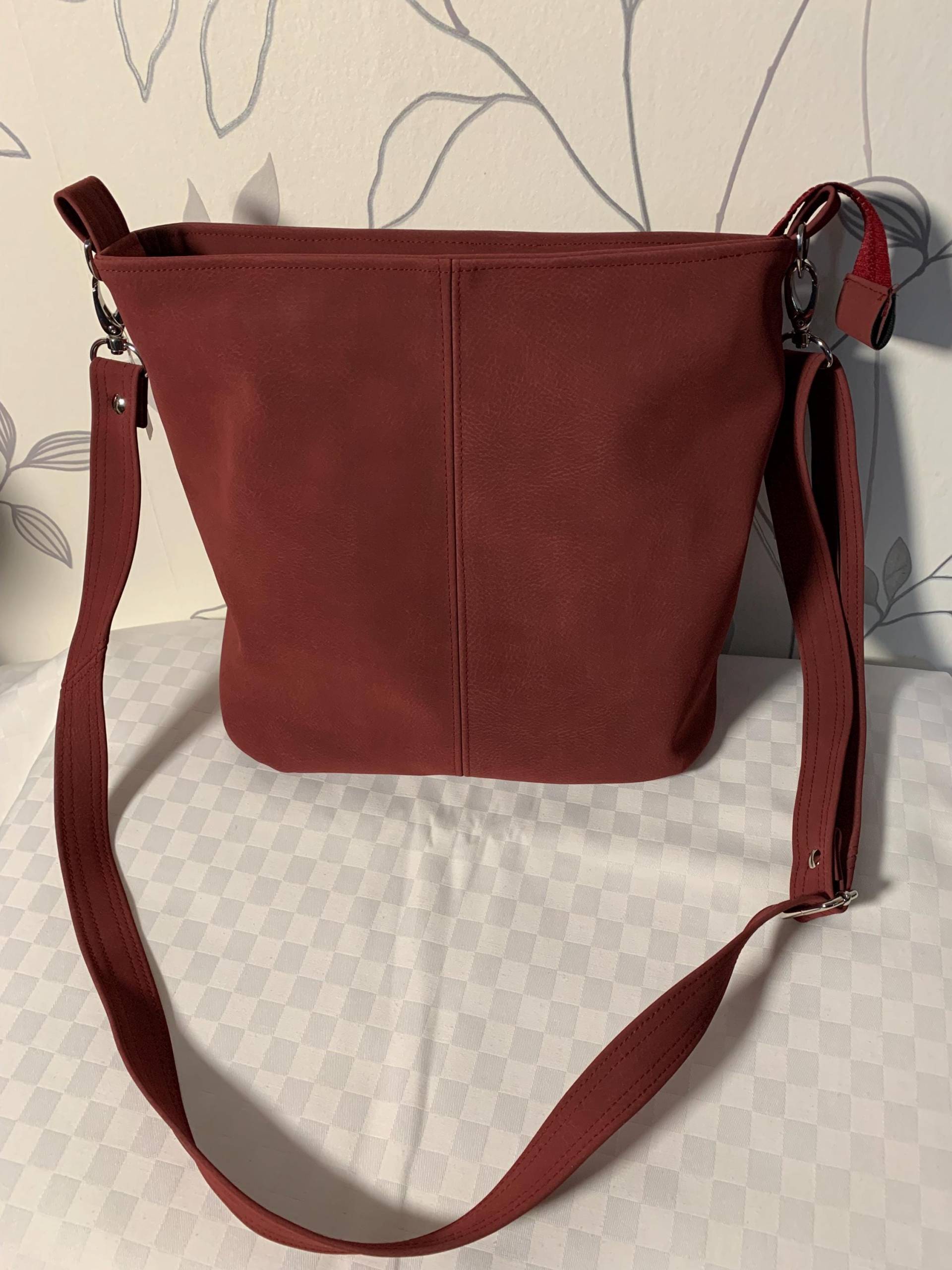 Umhängetasche, Handtasche, Kunstleder in Wildlederoptik, Bordeaux Umhängetasche, Handtasche, Kunstleder in Wildlederoptik, Bordeaux von UtesKreativstuebl