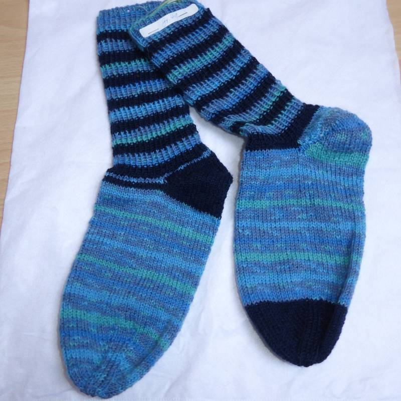 Handgestrickte Wollsocken Größe 41 Handgestrickte Wollsocken Größe 41 von UtesWorkshop