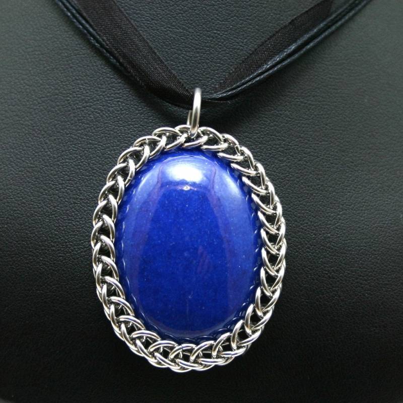 Dunkelblaue Bergjade Gewickelt in Chainmail Dunkelblaue Bergjade Gewickelt in Chainmail von UtopiaArmoury