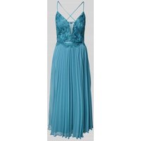 V.M. Cocktailkleid mit Spitzenbesatz und Plisseefalten in Hellblau, Größe 40 V.M. Cocktailkleid mit Spitzenbesatz und Plisseefalten in Hellblau, Größe 40 von V.M.