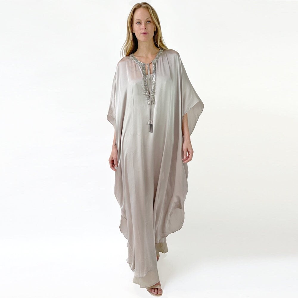 Ruth Kaftan Kleid, Taupe von VACANCESCOLLECTION