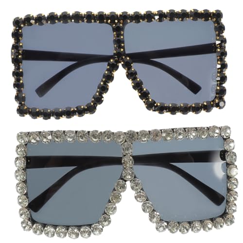 VALICLUD 2 Stck. Teiliges Quadratische Sonnenbrillen mit Dekorativen Strasssteinen Leichte Party Sonnenbrille für Damen Robustes Material Trendige Schwarze Rahmen mit Grauen Gläsern VALICLUD 2 Stck. Teiliges Quadratische Sonnenbrillen mit Dekorativen Strasssteinen Leichte Party Sonnenbrille für Damen Robustes Material Trendige Schwarze Rahmen mit Grauen Gläsern von VALICLUD