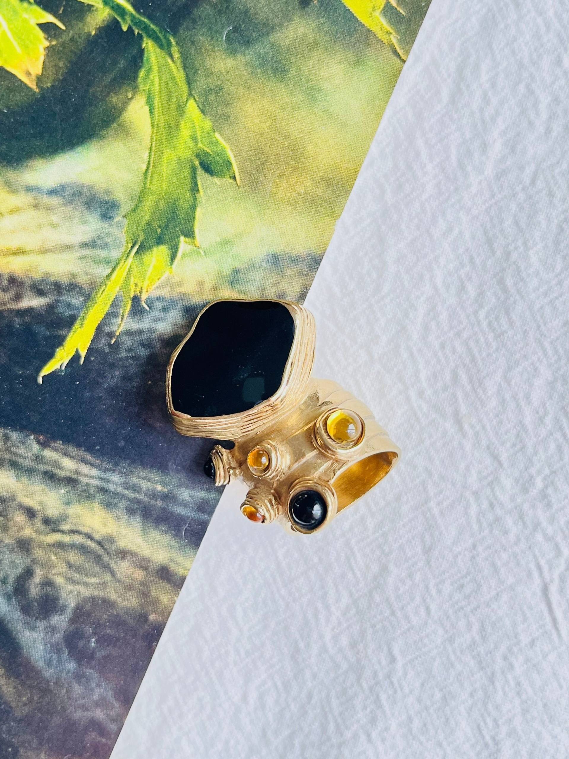Yves Saint Laurent Ysl Cabochon Schwarz Gelb Emaille Ring, Größe 7, Gold, Mama, Y2K, Mädchen, Frau, Jahrestag, Hochzeit, Geburtstagsgeschenk von VANASSANE