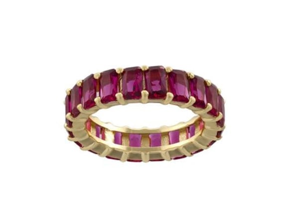 Smaragdschliff Eternity Band. Trauring. Jubiläumsring. Rot Sterling Silber Baguette Stil Bandring Vergoldet Smaragdschliff Eternity Band. Trauring. Jubiläumsring. Rot Sterling Silber Baguette Stil Bandring Vergoldet von VANHAKCollection