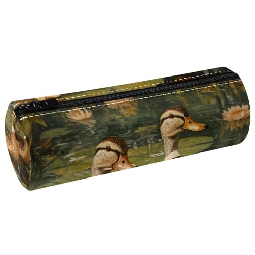 VAPOKF Lotus Leave Indian Runner Ducks Leather Barrel Pen Case Coin Purse Cosmetic Makeup Bag for Student Stationery School Office Storage VAPOKF Lotus Leave Indian Runner Ducks Leather Barrel Pen Case Coin Purse Cosmetic Makeup Bag for Student Stationery School Office Storage von VAPOKF