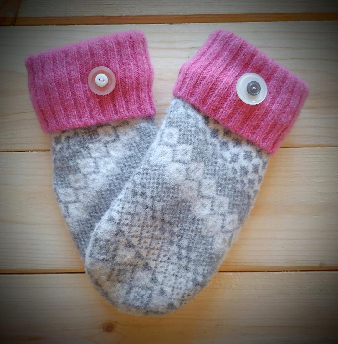 Handgemachte Warme Handschuhe Aus Wiederverwendeter Wolle , Warm, Bequem Und Perfekt Für Winterspaß von VARDesigns4You