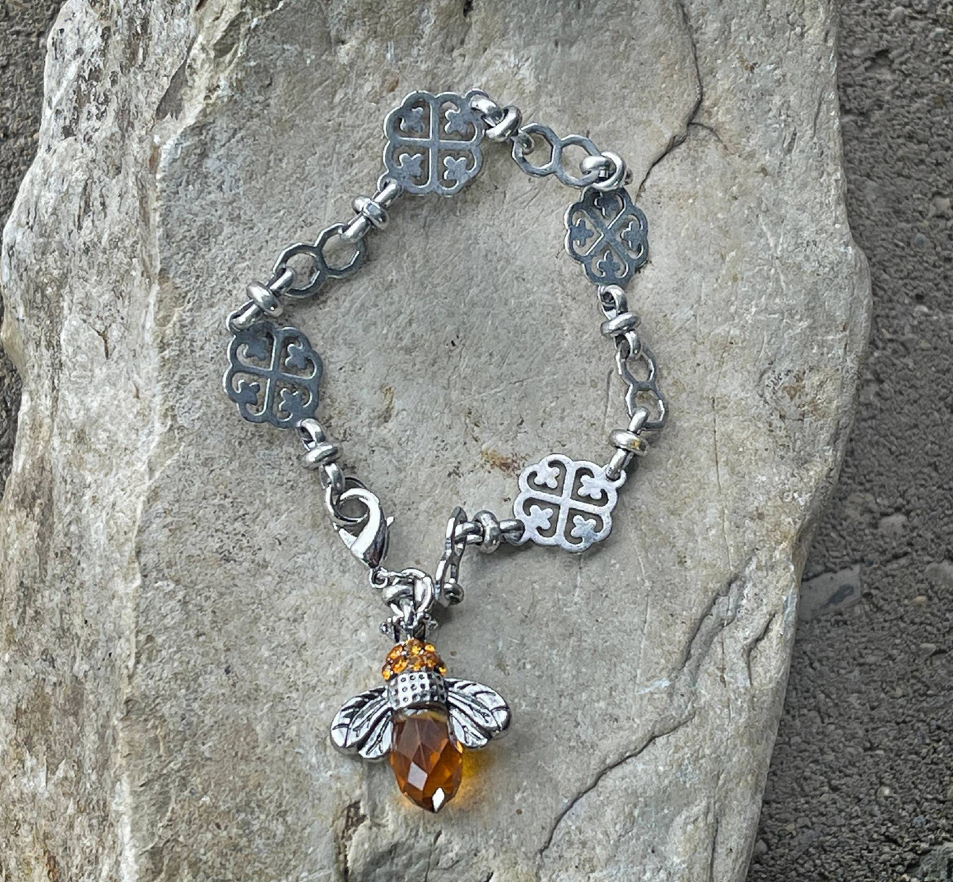 Queen Bee Charm Einzigartige Vintage Kette Boho Silber Bettelarmband Queen Bee Charm Einzigartige Vintage Kette Boho Silber Bettelarmband von VARIQUE