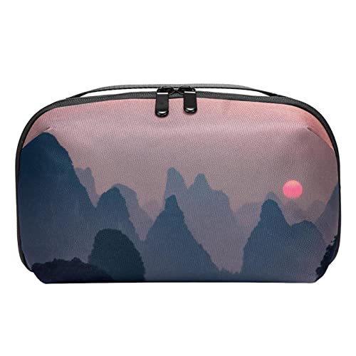 Große Make up Tasche Reißverschlusstasche Wasserdichter Reise Kosmetik Organizer für Frauen und Mädchen,Cartoon Landschaft Berge Sonnenaufgang von VBFOFBV