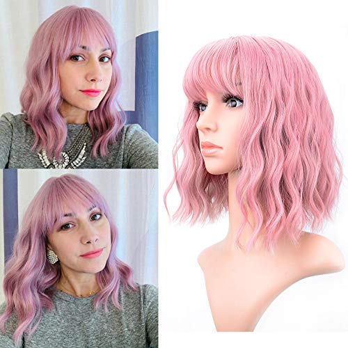 VCKOVCKO Pastell gewellte Perücke mit Pony kurze Bob lila rosa Perücke lockige gewellte schulterlange Pastell Bob synthetische Cosplay Perücke für Mädchen bunte Kostüm Perücken (12",Lila Rosa) von VCKOVCKO