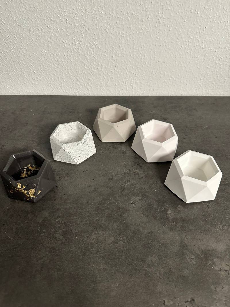 Deko Mini Schmuck Behälter/ Schmuckstück/ Box/ Geschenk Idee/ Diamant Optik/ Dekoratives Stück/ Eckig Deko Mini Schmuck Behälter/ Schmuckstück/ Box/ Geschenk Idee/ Diamant Optik/ Dekoratives Stück/ Eckig von VEEGANT