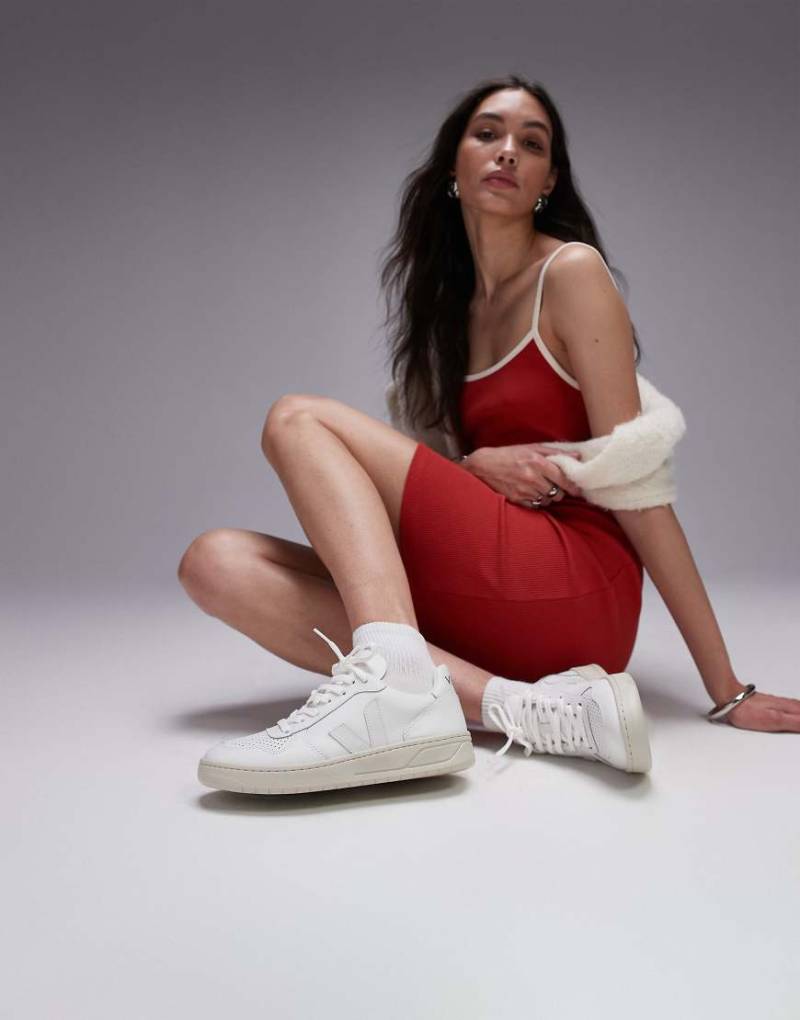 VEJA - V-10 - Leder-Sneaker in Extra-Weiß von VEJA