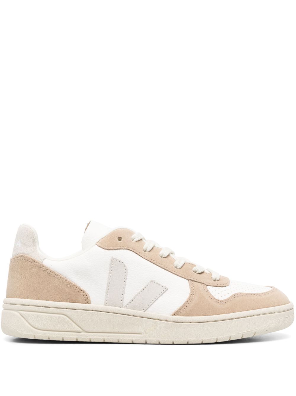 VEJA V-10 Sneakers mit Kontrasteinsätzen - Nude von VEJA