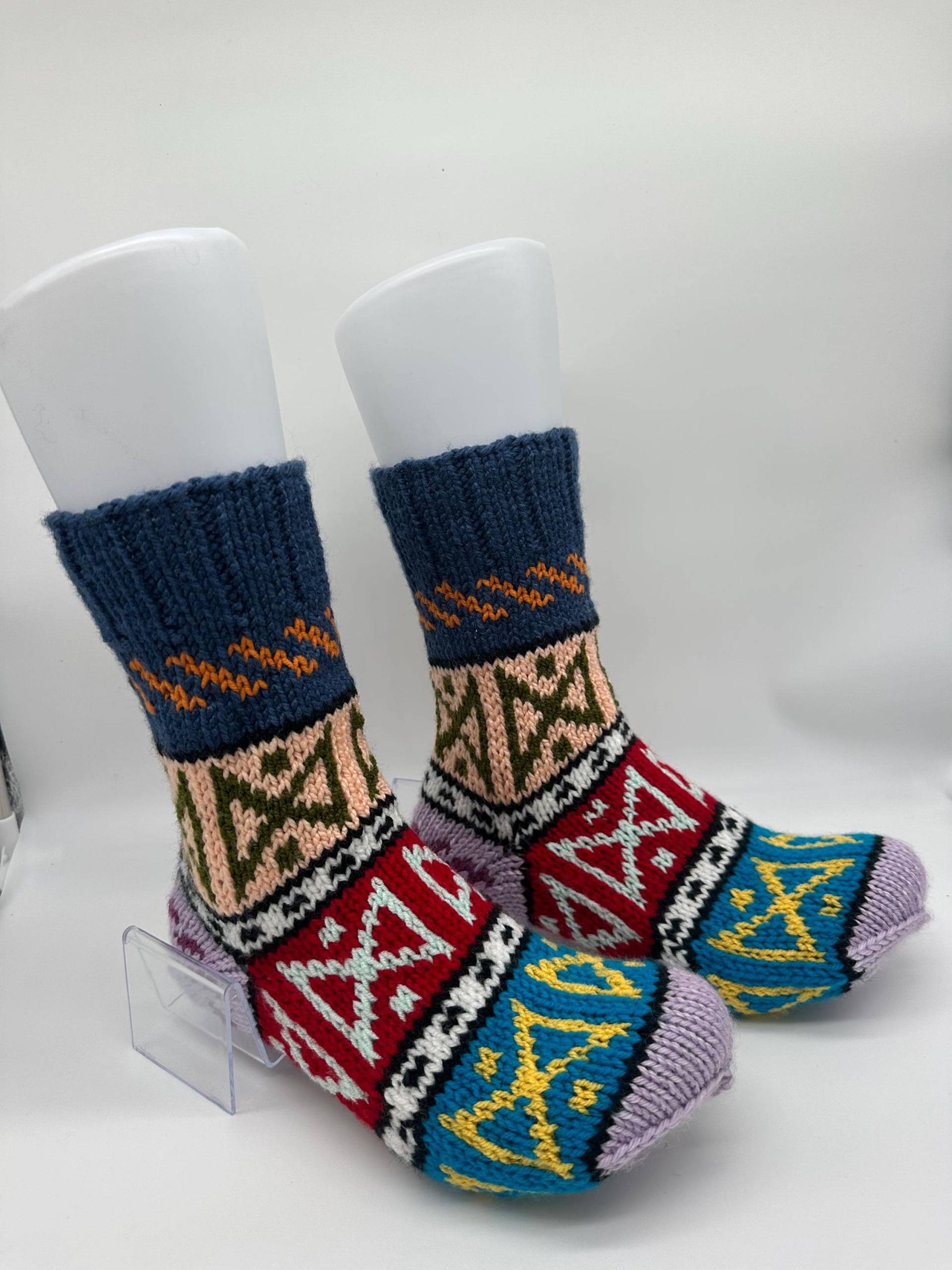 Handgemachte Wollsocken -Hochwertige Wolle, Warme Haussocken von VELOSSAHandmade