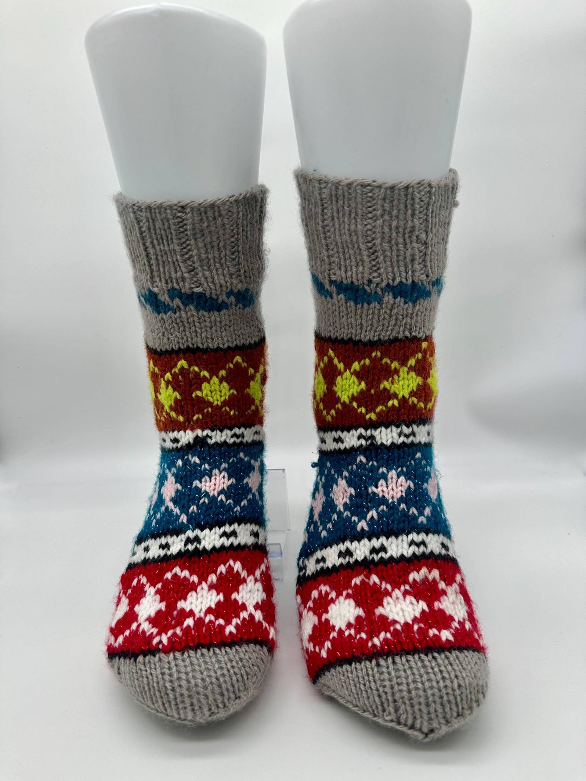 Handmade Wool Socks - Scandinavian Winter Style Warm & Cozy | Handgemachte Wollsocken Nordic Hygge Gift Made in Germany von VELOSSAHandmade