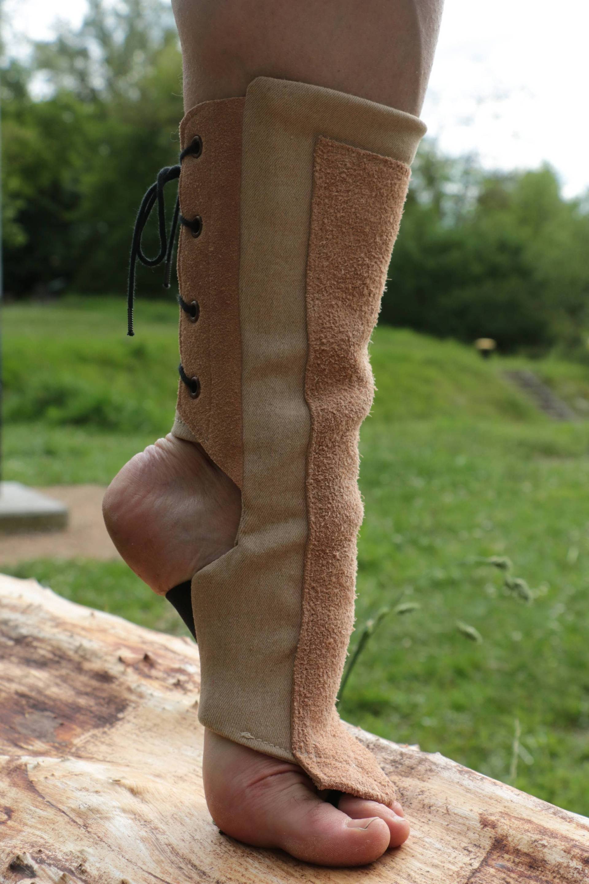 Aerial Boots By Venaki Short Beige Aerial Boots By Venaki Short Beige von VENAKIShop