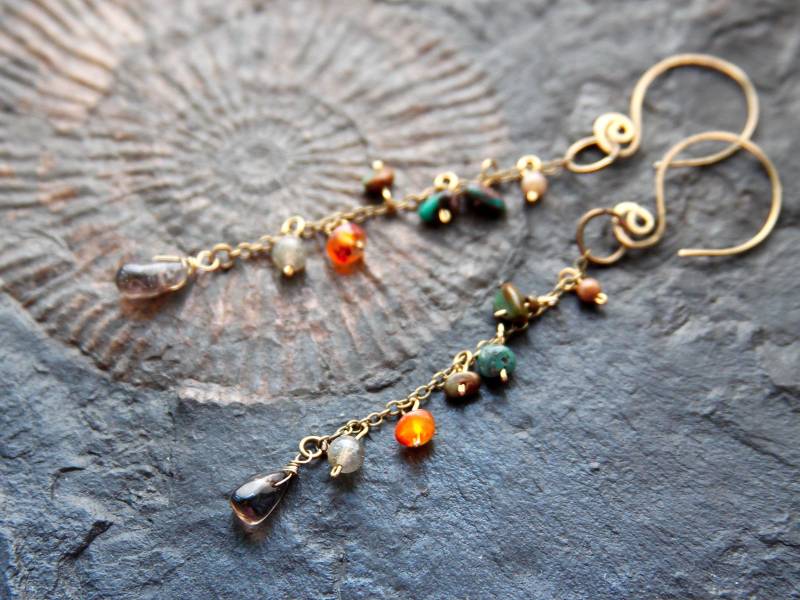 Lange Edelstein Ohrhänger Boho Vintage Stil Ethno Ohrringe Labradorit Türkis Spiralen Peridot Wicca Rustikal Hippie von VENUSFLOWER