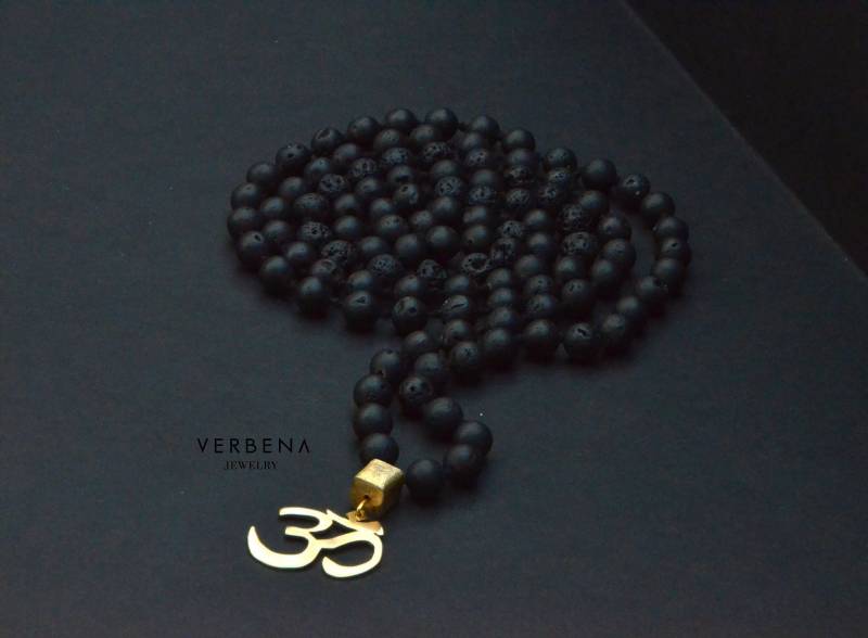 Meditation Mala Kette, Japa Perlen, Achat Lavasteine Meditation Mala Kette, Japa Perlen, Achat Lavasteine von VERBENADESIGN