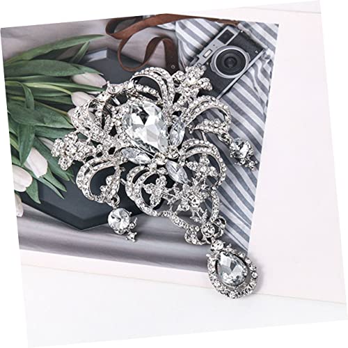 VERDANVERSE Luxuriöse Silberbrosche mit Funkelnden Strasssteinen Blumen Boutonniere für Damen Vielseitiger Schmuck für Hochzeit Brautstrauß Deko und Festliche Kleidung von VERDANVERSE