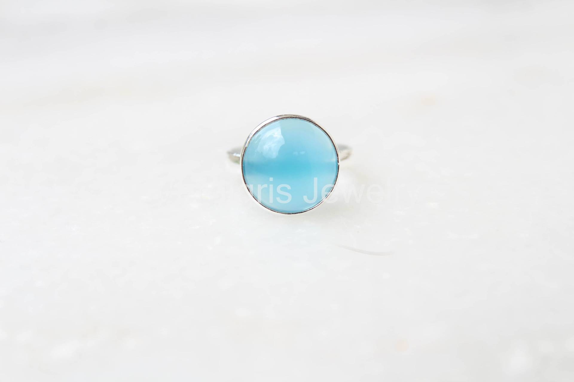 Blauer Chalcedon Sterling Silber Ring, Edelstein Schmuck, Weihnachtsgeschenk, Geschenk Für Sie, Geburtsstein Handgemacht, Runder Ring von VERDIGRISJEWELLERY