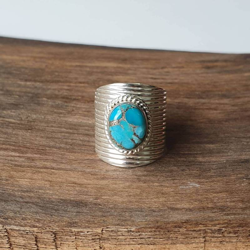 Blauer Mohave-Türkis-Sterlingsilberring Handgemachter Statement-Schmuck von VERDIGRISJEWELLERY