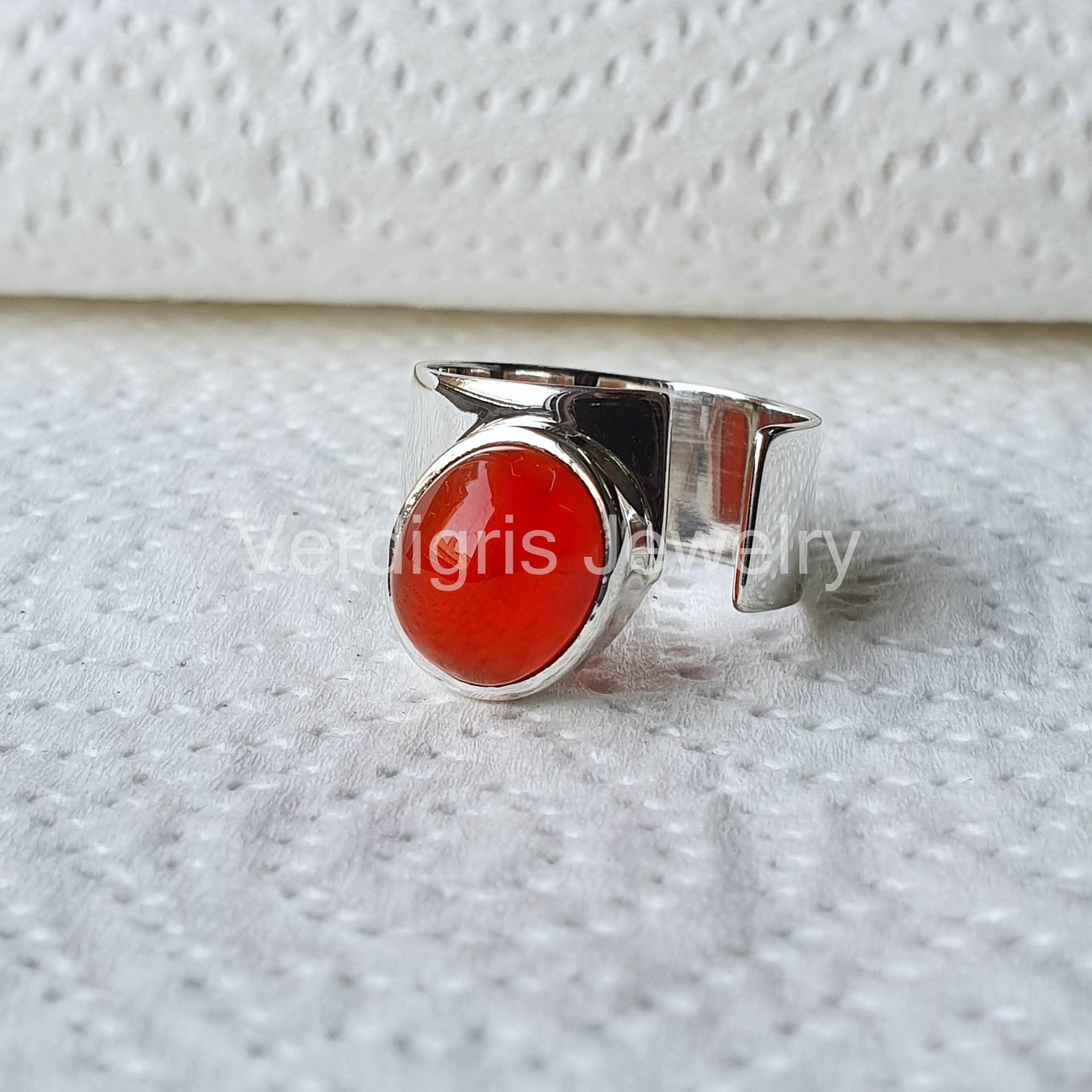 Karneol Sterling Silber Ring, Handgemacht, Edelstein Schmuck, Valentinstag Geschenk, August Geburtsstein Ring von VERDIGRISJEWELLERY