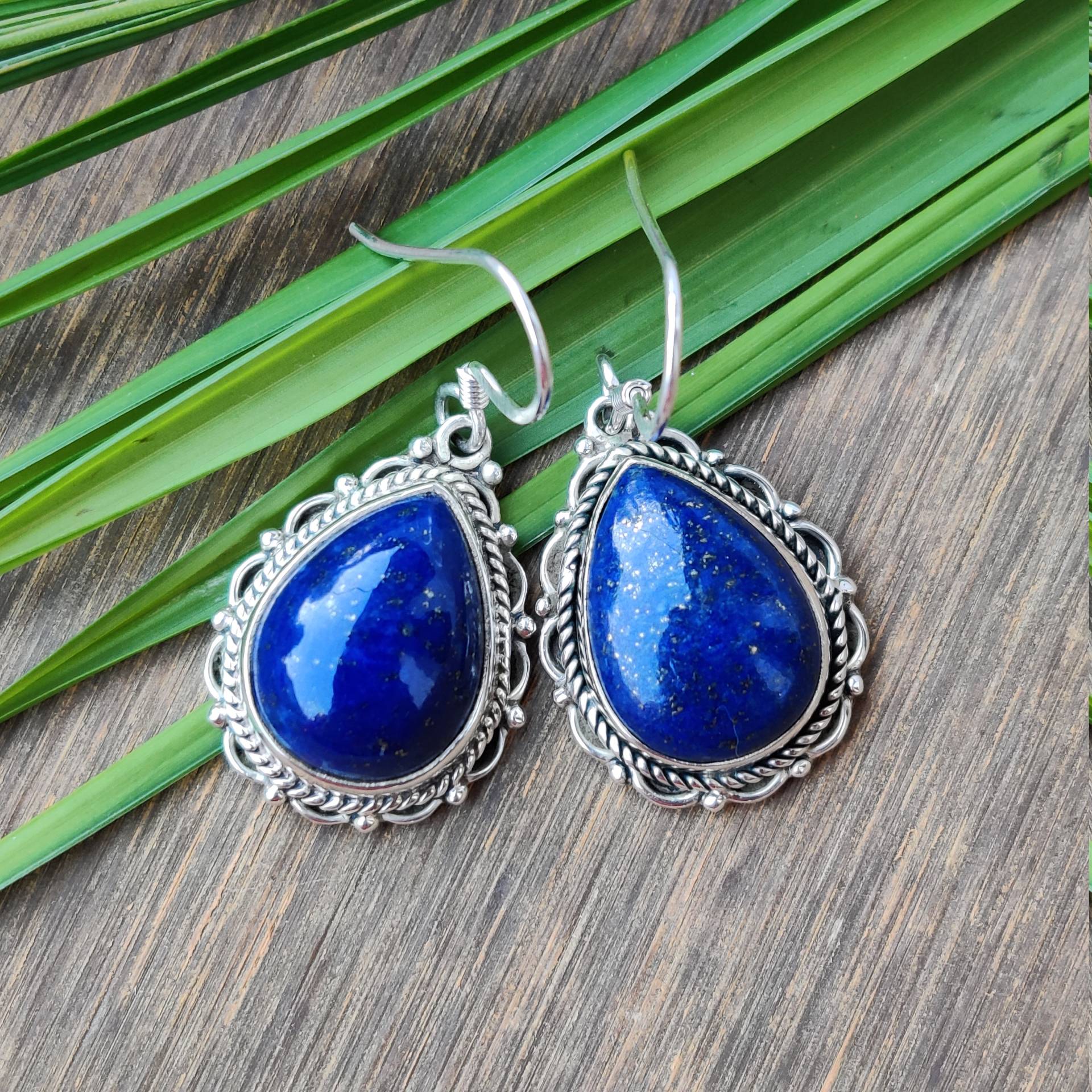 Natürliche Aaa Lapis Lazuli Ohrringe, Sterling Silber Niedliche Einzigartige Komfortabler Alltag von VERDIGRISJEWELLERY