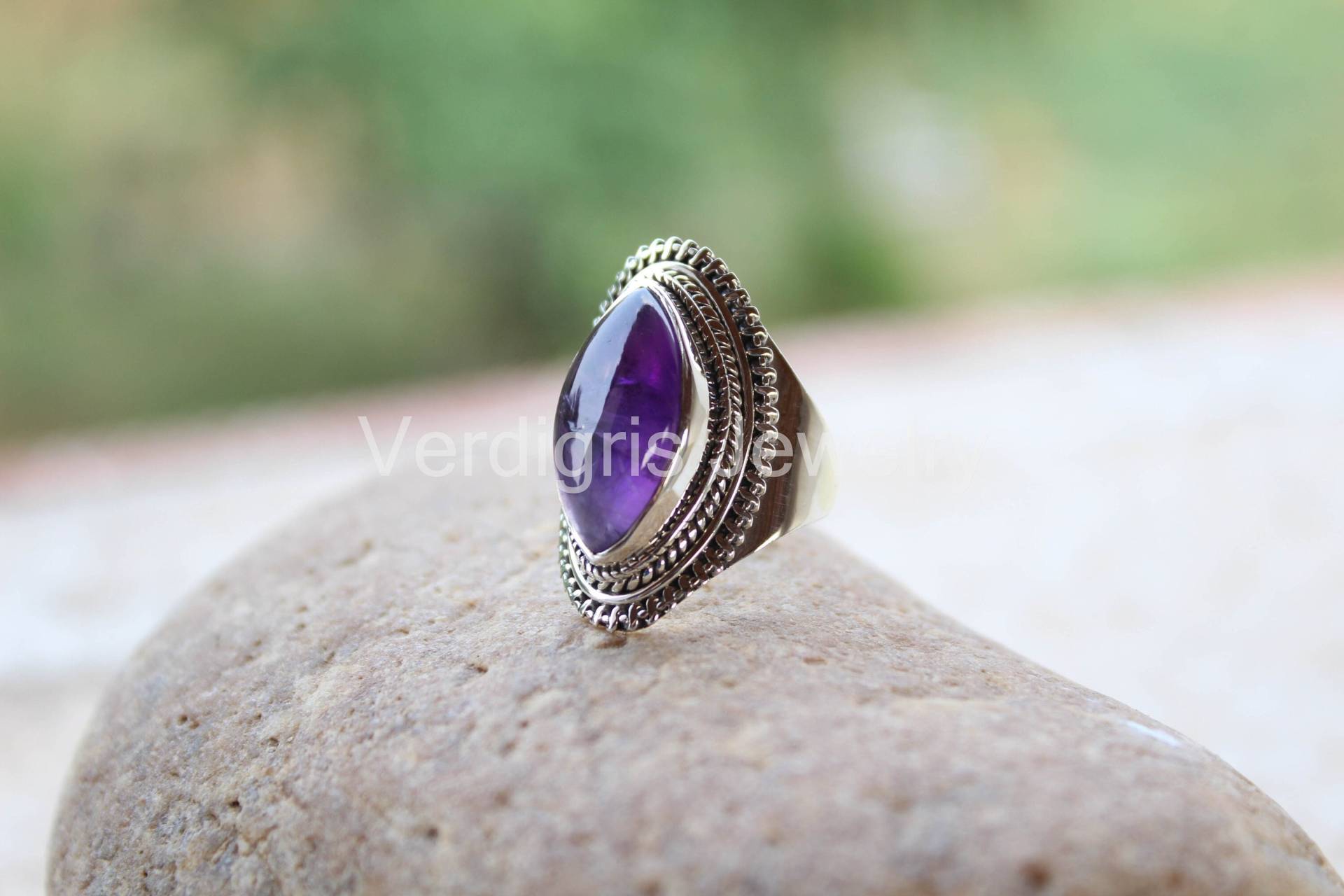 Natürlicher Amethyst Ring, Sterling Silber Schmuck, Handgemacht, Edelstein Statement Ringe, Jubiläumsgeschenk, Februar Geburtsstein, Boho von VERDIGRISJEWELLERY