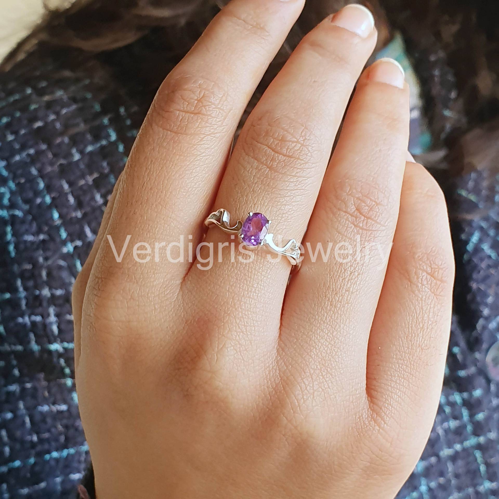 Natürlicher Amethyst Ring, Sterling Silber Schmuck, Handgemacht, Edelstein Zierliche Ringe, Weihnachtsgeschenk, Februar Geburtsstein, Minimalistisch von VERDIGRISJEWELLERY