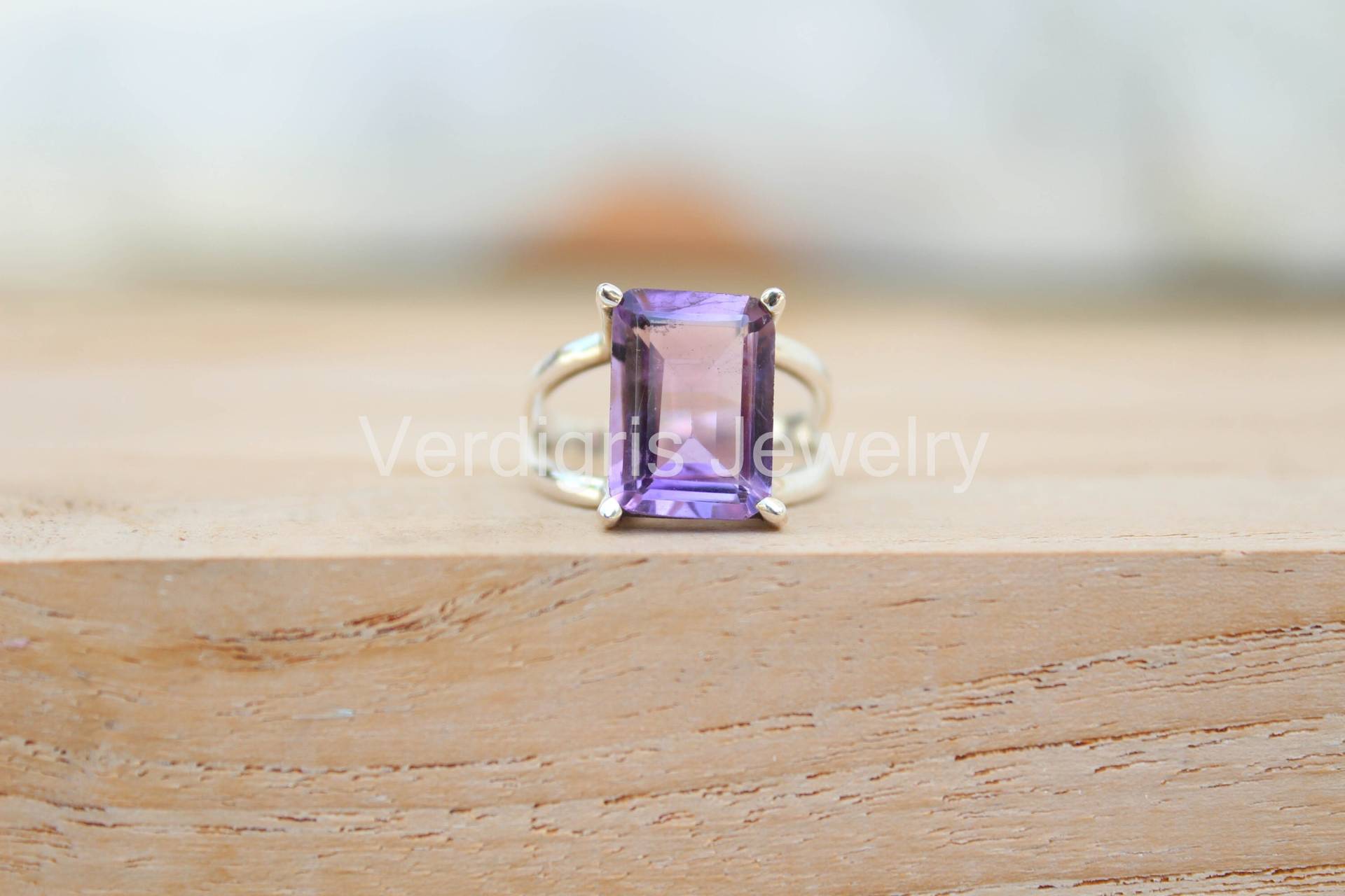 Natürlicher Amethyst Ring Handgemacht in Sterling Silber, Edelstein Schmuck, Weihnachtsgeschenk, Februar Geburtsstein Ring, Minimalist, Jahrestag von VERDIGRISJEWELLERY