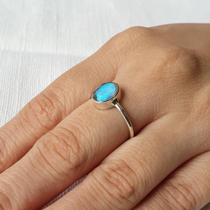 Natürlicher Labradorit Ring, 925 Sterling Silber Statement Zierlicher Edelstein Ring von VERDIGRISJEWELLERY