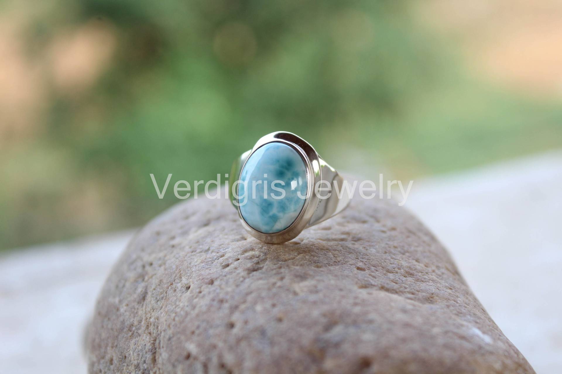 Natürlicher Larimar Ring Mit Sterling Silber Details, Handgefertigt, Silberschmuck, Edelsteinschmuck, Weihnachtsgeschenk, April Geburtsstein von VERDIGRISJEWELLERY