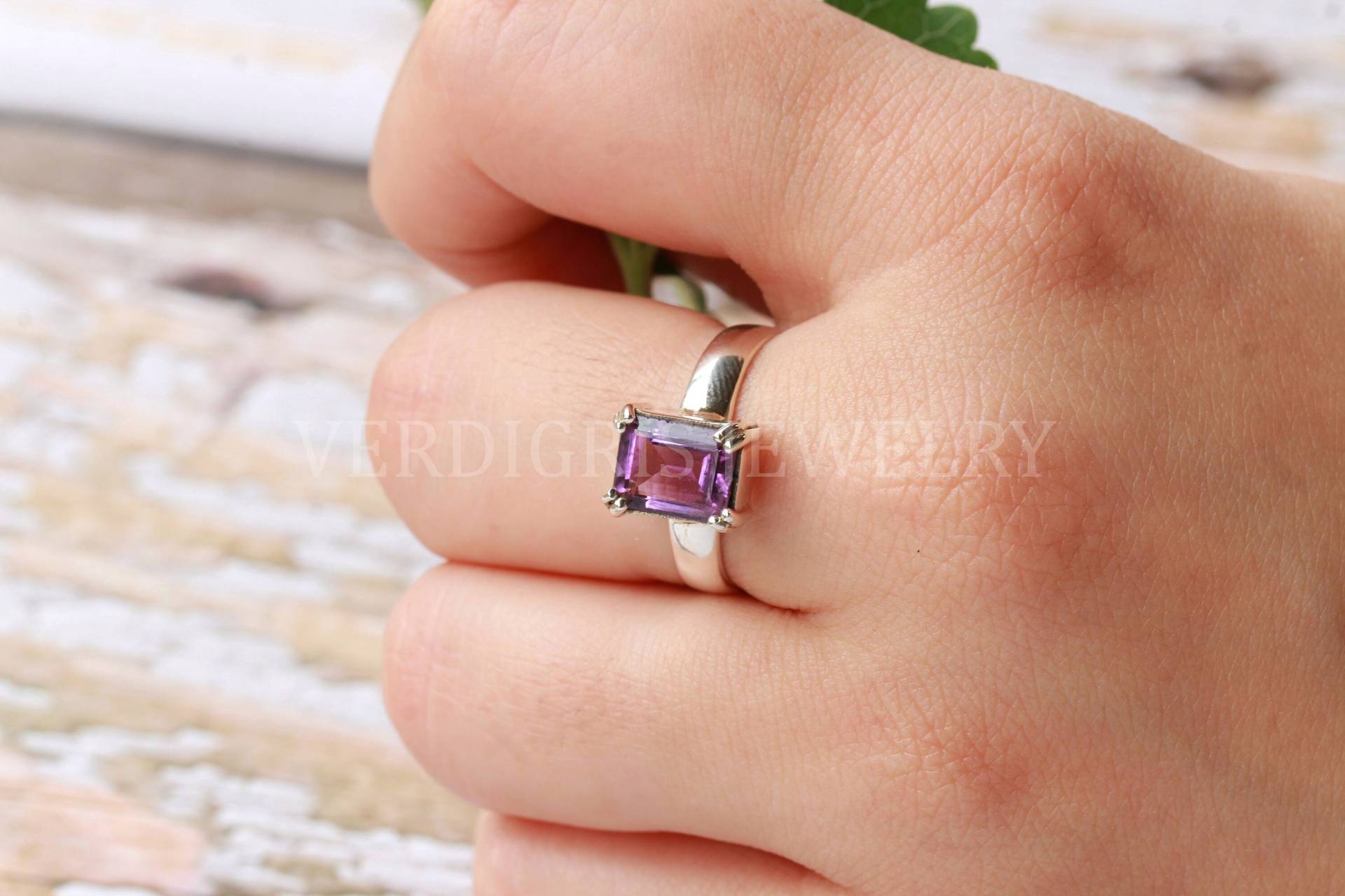 Natürlicher Lila Amethyst Ring, Sterling Silber Statement Handgemachter Schmuck, Februar Geburtsstein, Jahrestagsgeschenk von VERDIGRISJEWELLERY