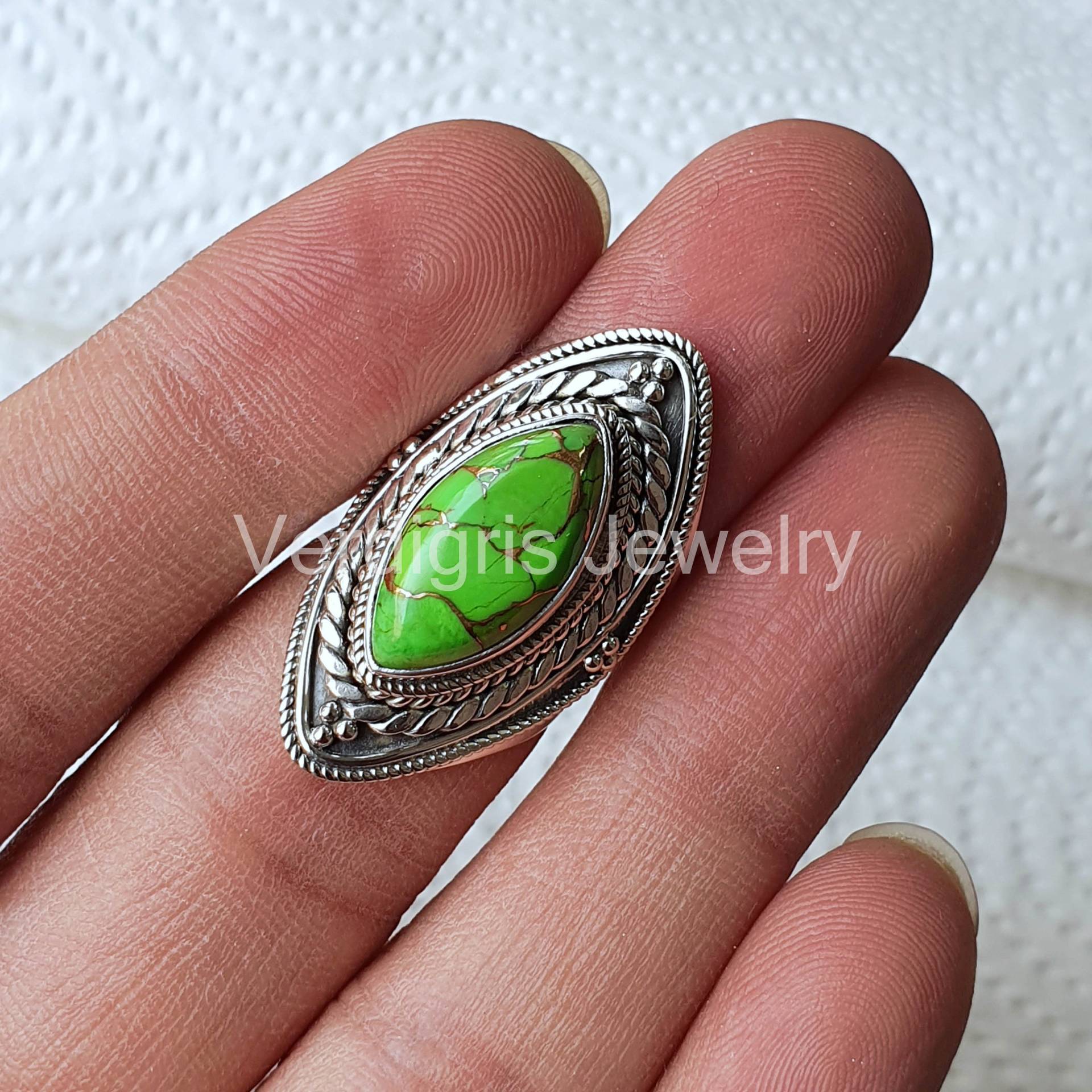 Natürlicher Mohave Türkis Ring, Sterling Silber Grüner Kupfer Türkis, Valentinstag Geschenk, Schmuck, Geburtsstein Handgemacht von VERDIGRISJEWELLERY