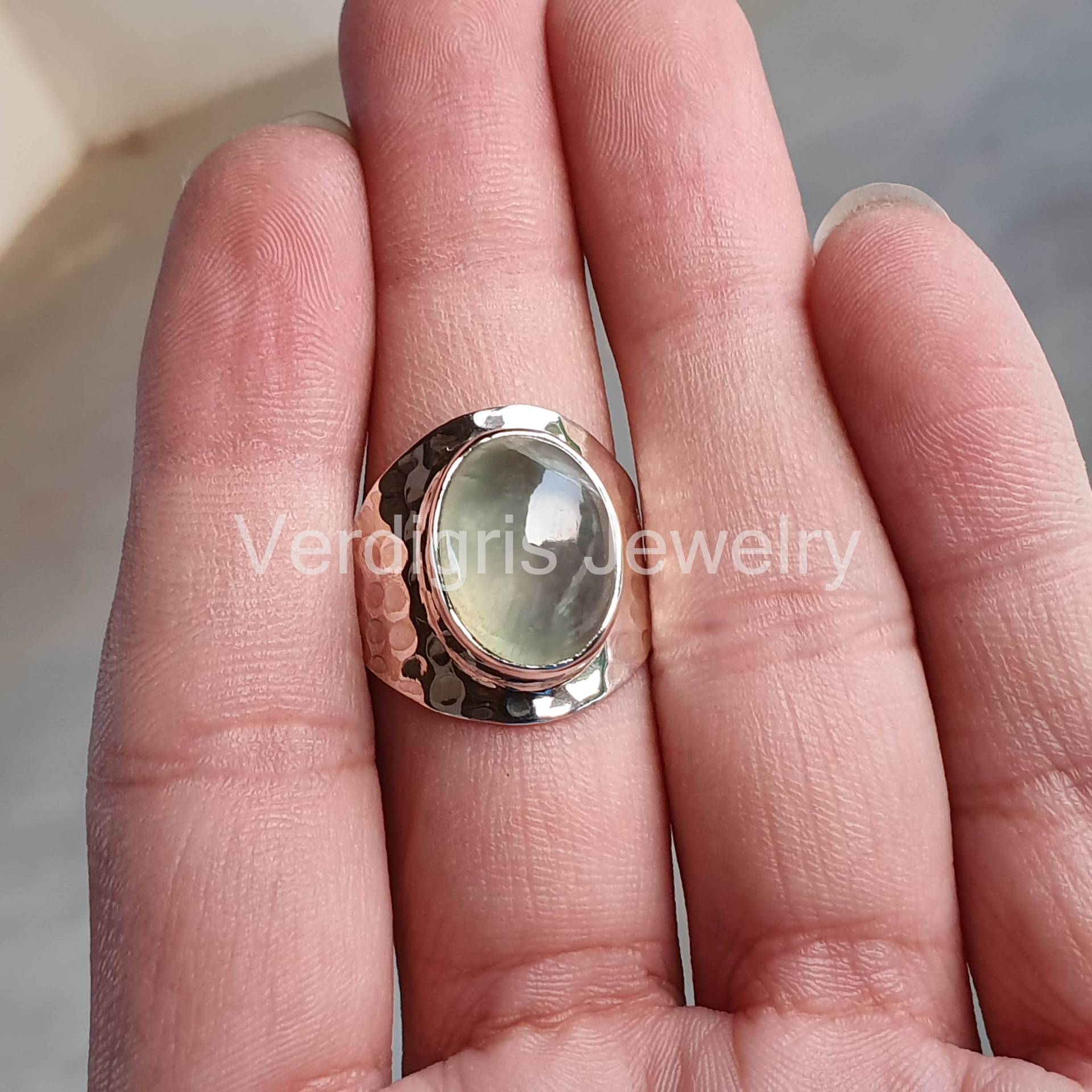 Natürlicher Prehnit Sterling Silber Ring, Edelstein Schmuck, Weihnachtsgeschenk, Silberschmuck, Geburtsstein Juli Birthstone von VERDIGRISJEWELLERY