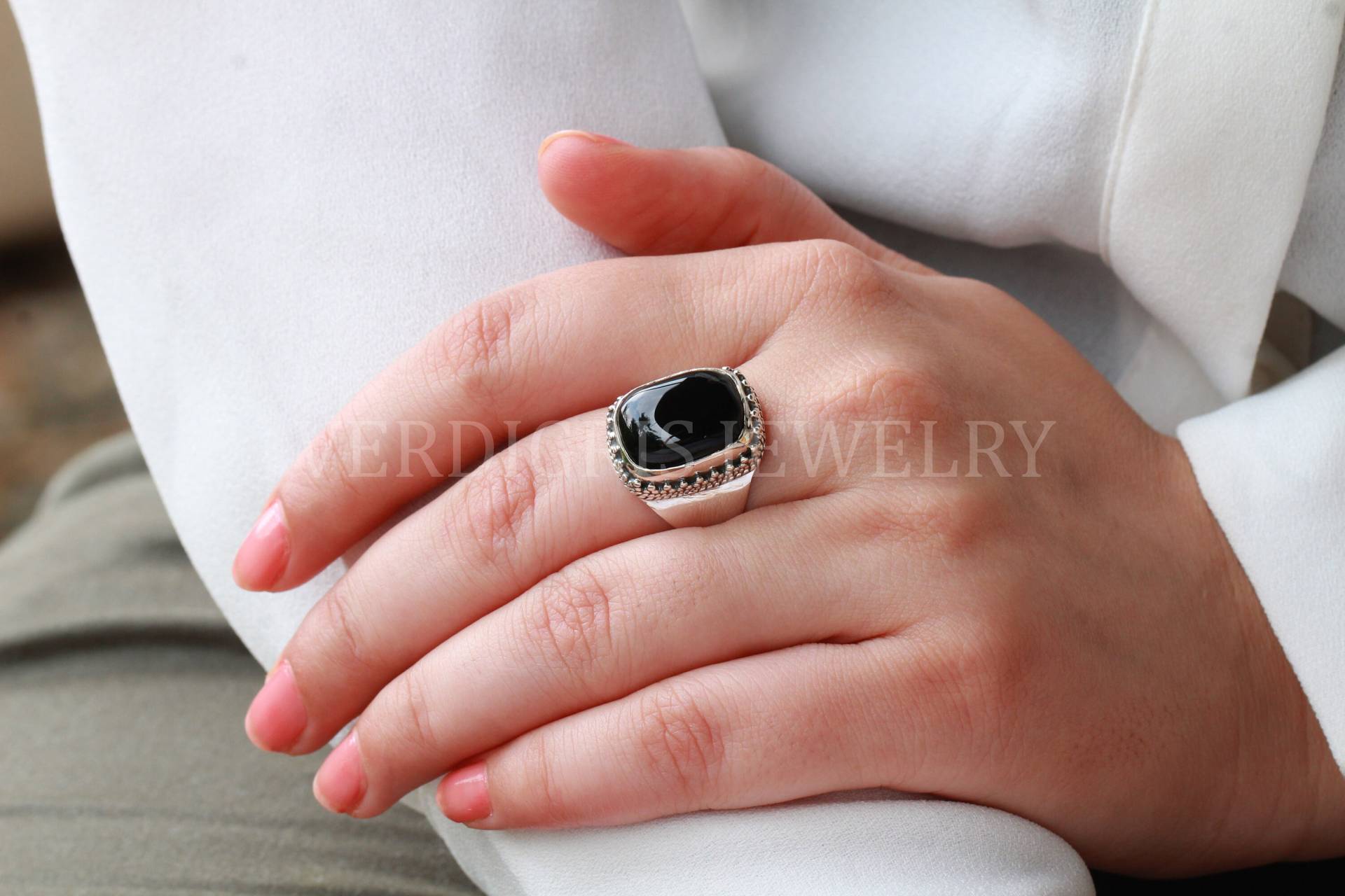 Natürlicher Schwarzer Onyx Ring, Großer Sterling Silber Statement Handgemachter Schmuck, Jahrestagsgeschenk, Aaa Edelstein von VERDIGRISJEWELLERY