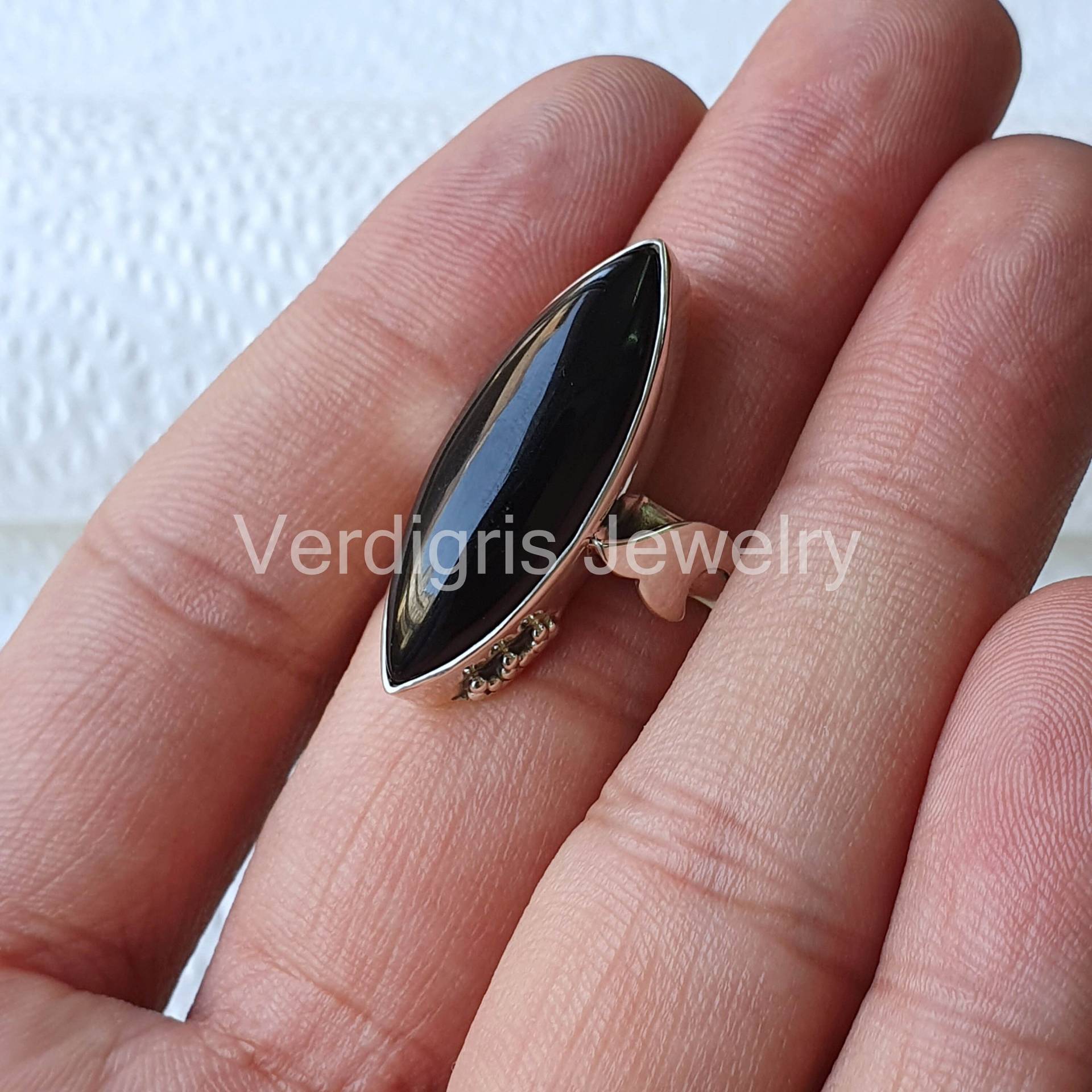 Natürlicher Schwarzer Onyx Sterling Silber Ring, Handgemacht, Juli Geburtsstein, Weihnachtsgeschenk Schwarzer Schmuck, Statement Birthstone Boho von VERDIGRISJEWELLERY