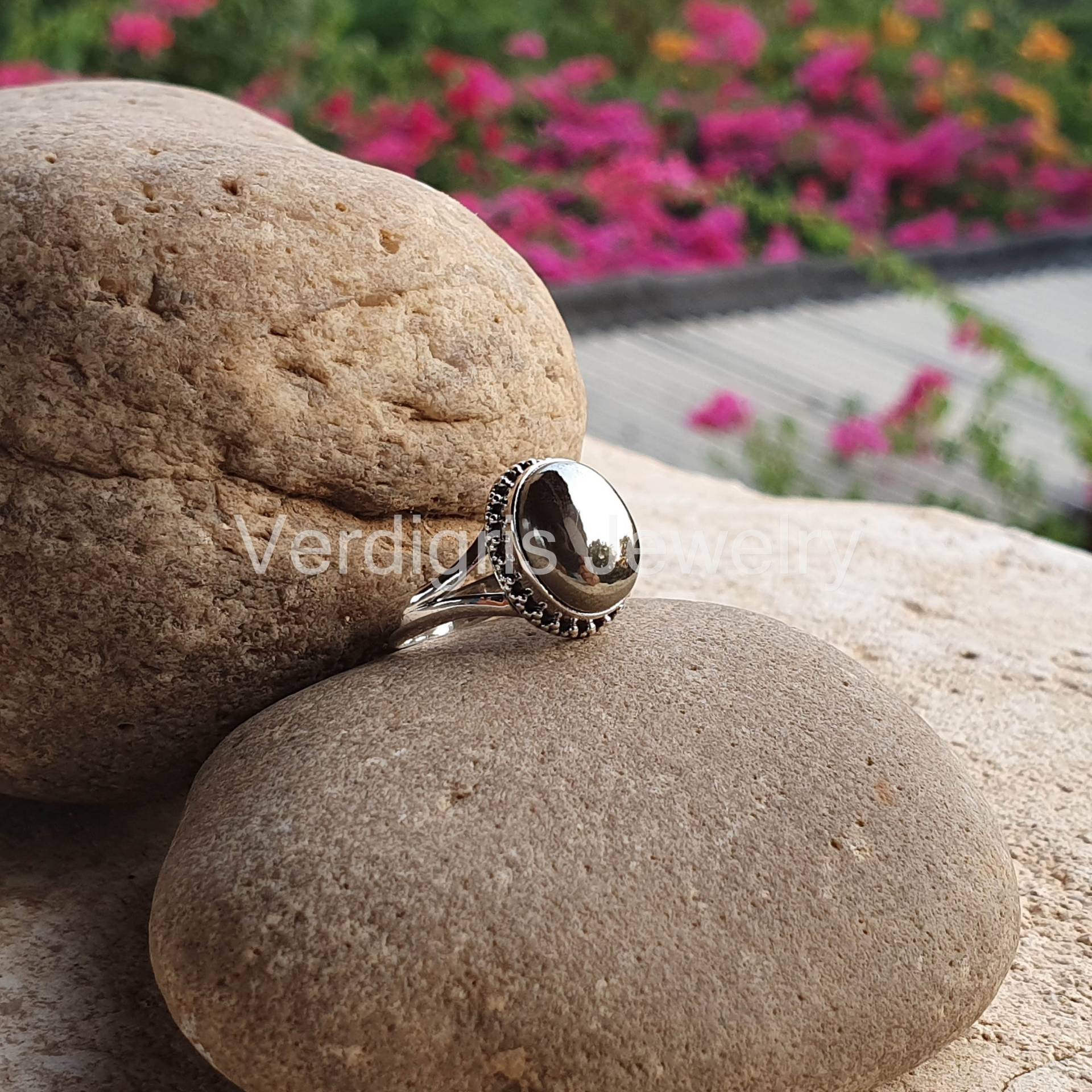 Pyrit Sterling Silber Ring, Statement Schmuck, Handgemacht, August Geburtsstein, Natürlicher Edelstein, Geschenk Für Sie, Birthstone von VERDIGRISJEWELLERY