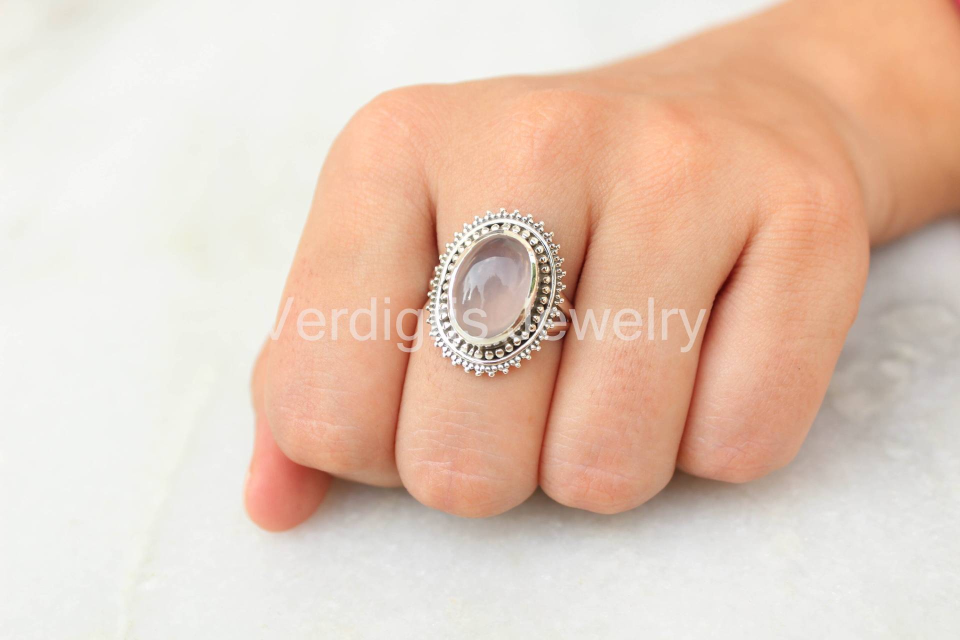 Rosenquarz Sterling Silber Ring, Handgemacht, Edelstein Schmuck, Januar Birthstone, Geschenk Für Sie, Weihnachtsgeschenk, Silberschmuck, Ovaler Ring von VERDIGRISJEWELLERY