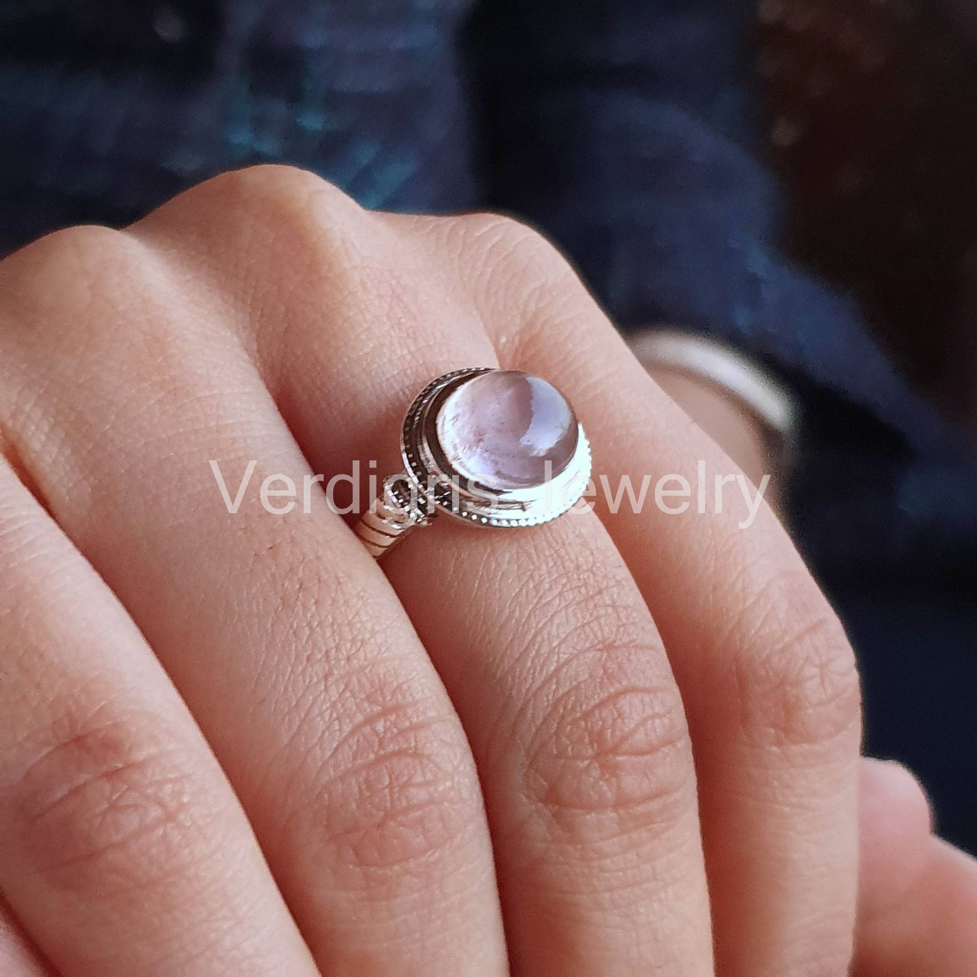 Rosenquarz Sterling Silber Ring, Handgemacht, Edelstein Schmuck, Januar Birthstone, Silberschmuck, Weihnachtsgeschenk, Minimalist von VERDIGRISJEWELLERY