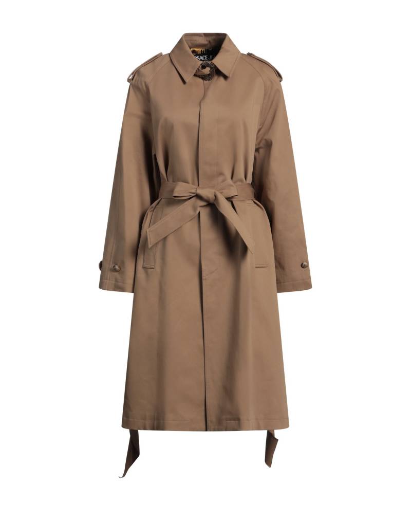 VERSACE JEANS COUTURE Jacke, Mantel & Trenchcoat Damen Kamel von VERSACE JEANS COUTURE