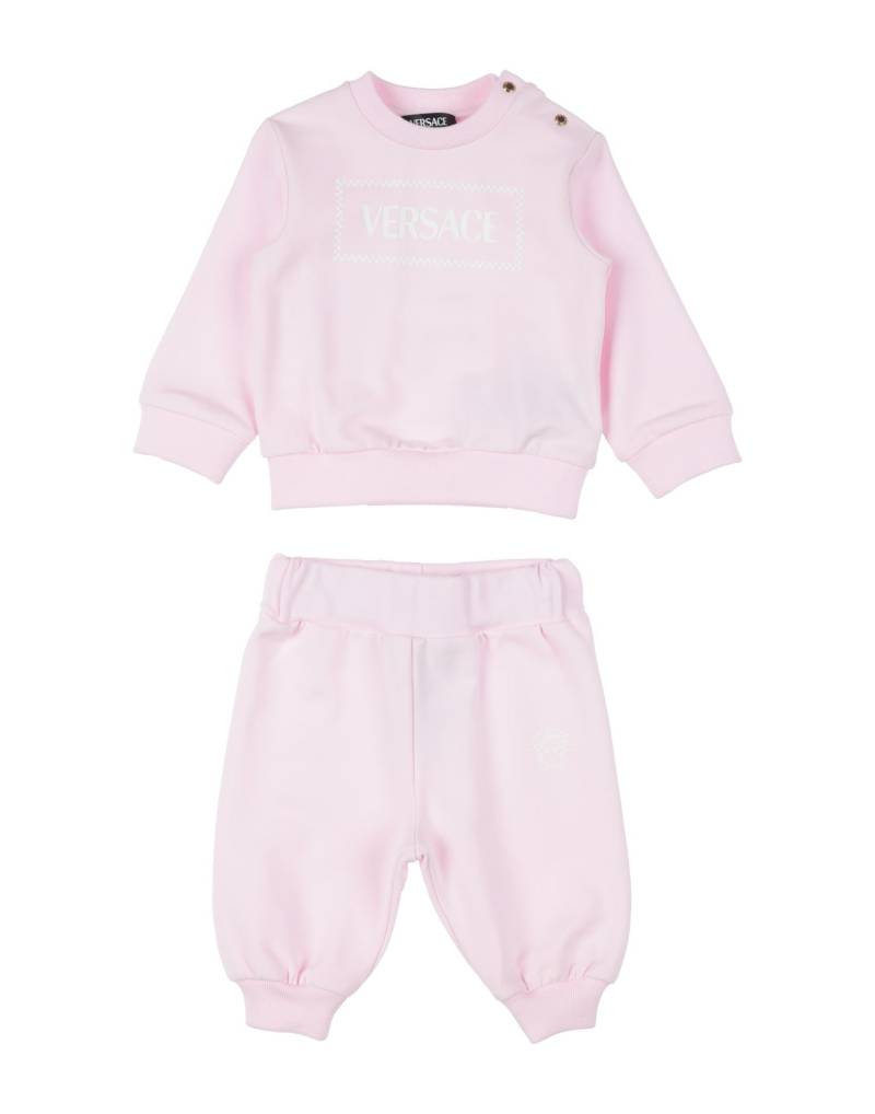 VERSACE YOUNG Babykleidung-set Kinder Hellrosa von VERSACE YOUNG