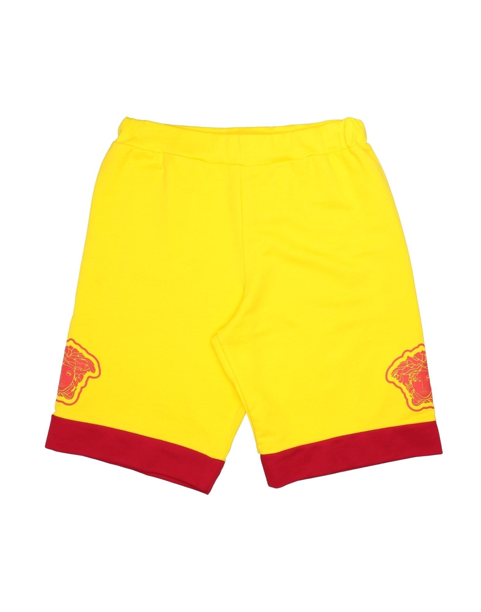 VERSACE YOUNG Shorts & Bermudashorts Kinder Gelb von VERSACE YOUNG