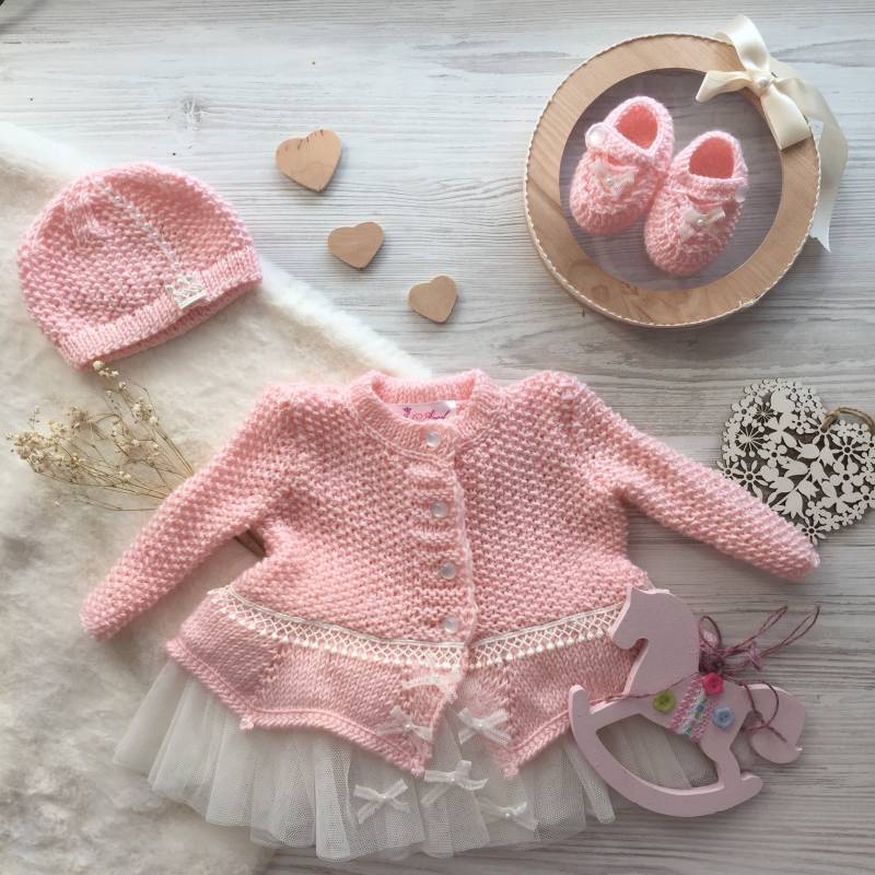 Baby-Mädchen-Outfit Für Die Heimkehr. Kleidungsset Baby Born-Mädchen. Handgemachtes Strickkleid. Geschenk Ein Neugeborenes Mädchen. Taufoutfit von VIAngel