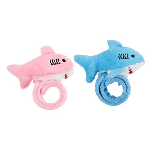 VICASKY 2 Stück Plüsch Schnapparmband mit Niedlichem Hai Weiches Kuschelarmband aus Langlebigem Plüsch und PP Baumwolle Bequemes Party Armband für Jungen und Mädchen als oder Mitgebsel von VICASKY