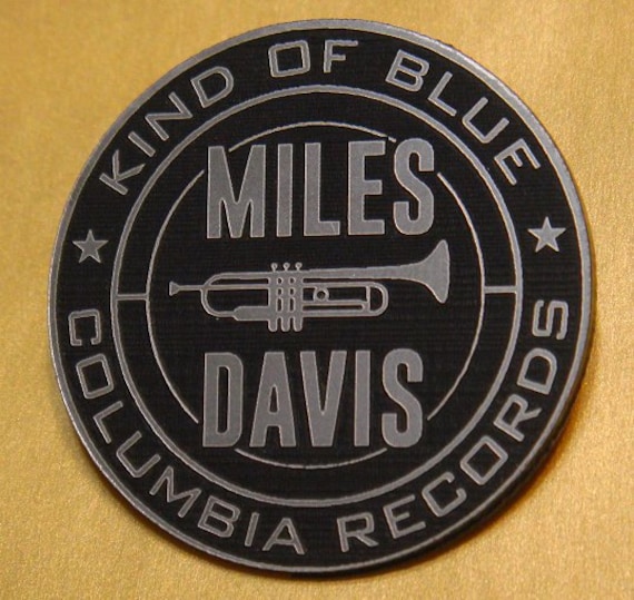Benutzerdefinierte Miles Davis Kind Of Blue Promo Werbung Pinback Badge Cool Jazz von VICTORYFORHEROES