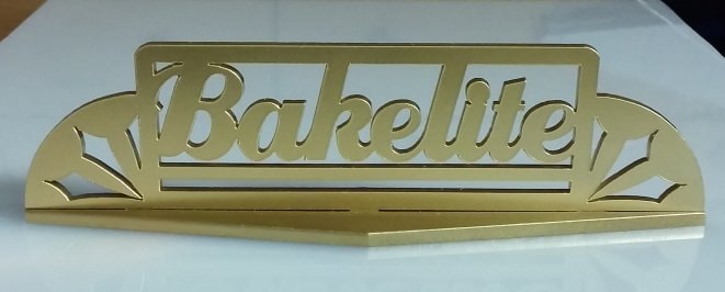 Benutzerdefinierte Vintage Art-Deco-Stil Acryl Bakelit Display Stand Schmuck Armbänder Armreifen Pins von VICTORYFORHEROES