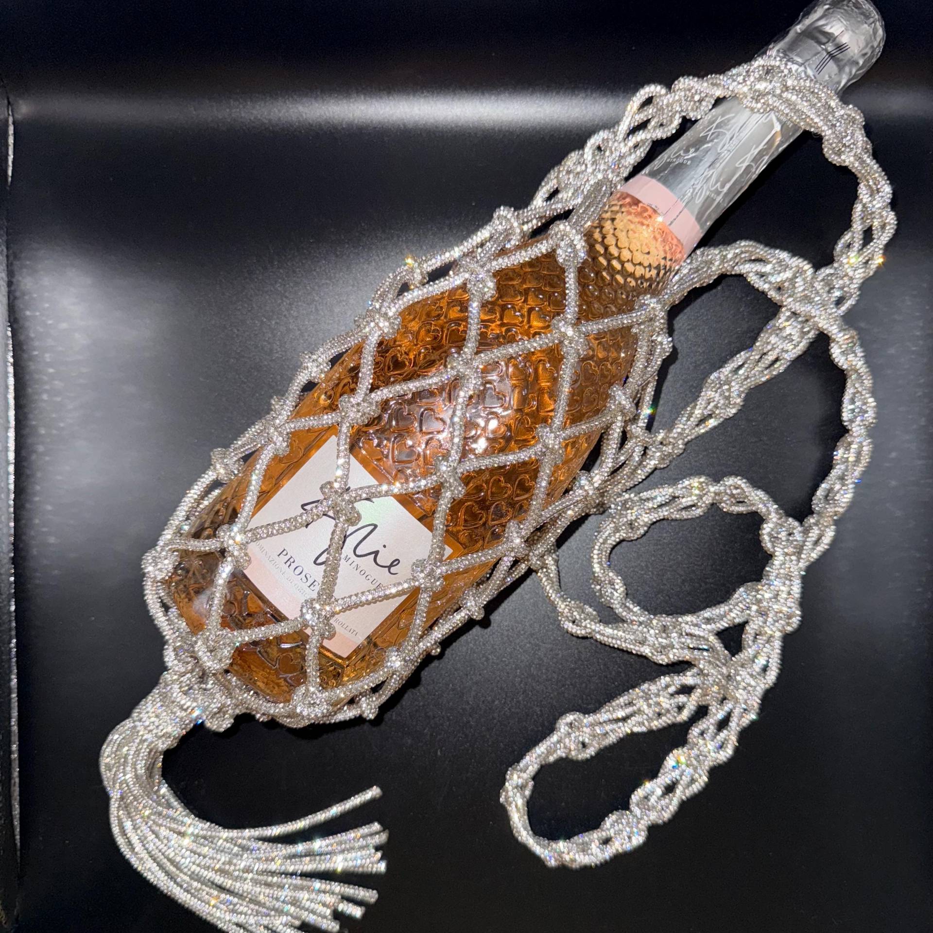 Kristall Strass Flasche Tasche von VIITTAmacrame