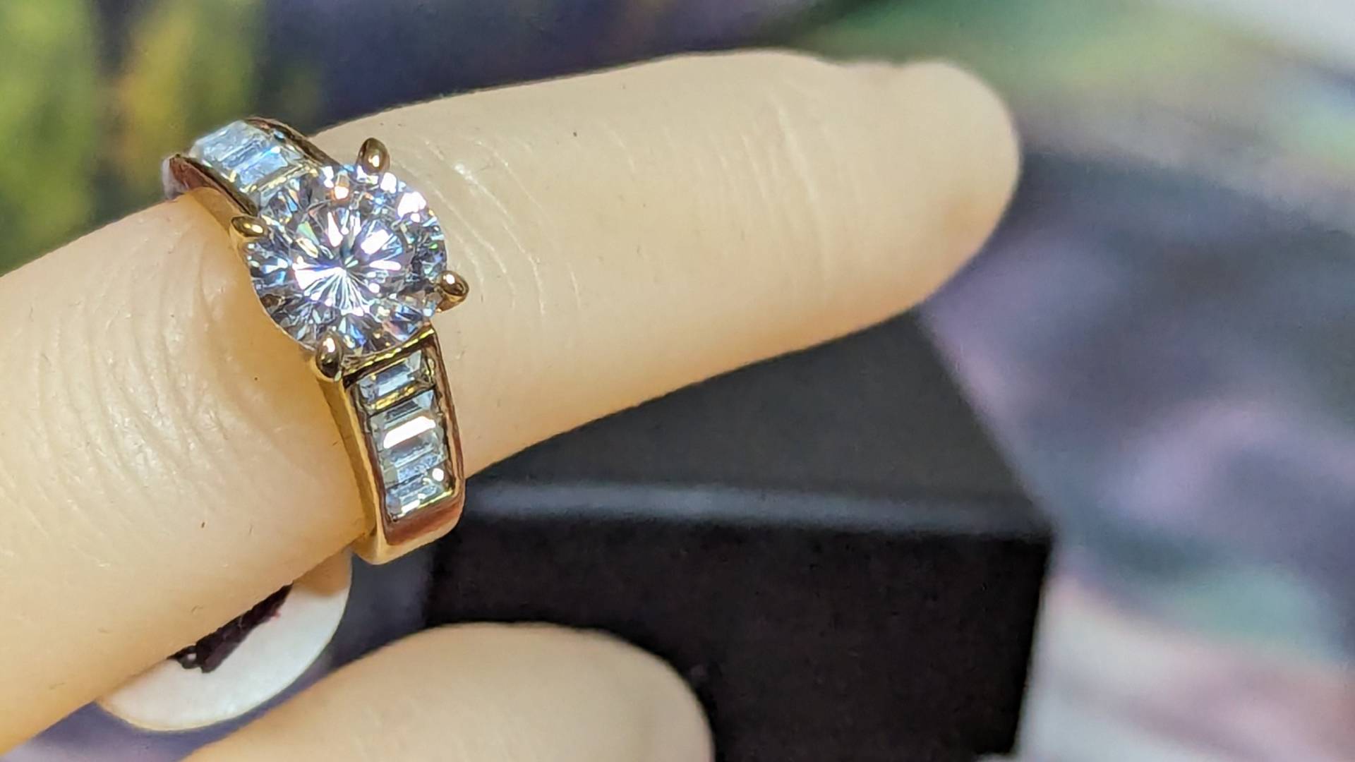 Versprechen Ring Cz Verlobung Liebe Große 3 Karat Brilliante Design Vintage 18K Vergoldetes R.s.c. Bund Versprechen Ring Cz Verlobung Liebe Große 3 Karat Brilliante Design Vintage 18K Vergoldetes R.s.c. Bund von VINTAGEARTJEWELRY