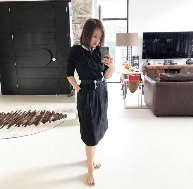 1940Er Jahre Schwarzes Rayon Crepe Kleid Mit Kunstperlen Ausschnitt - Wounded von VINTAGEVAVAVOOMZ